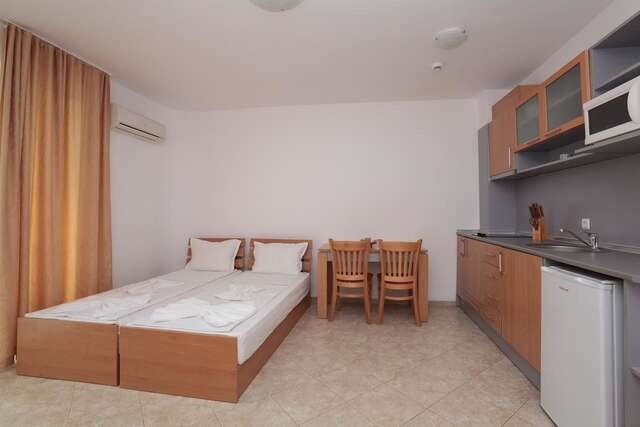 Апарт-отели Silver Springs Apartments Солнечный Берег-44